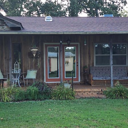 Sisters On Sycamore B&B Russellville Exterior photo